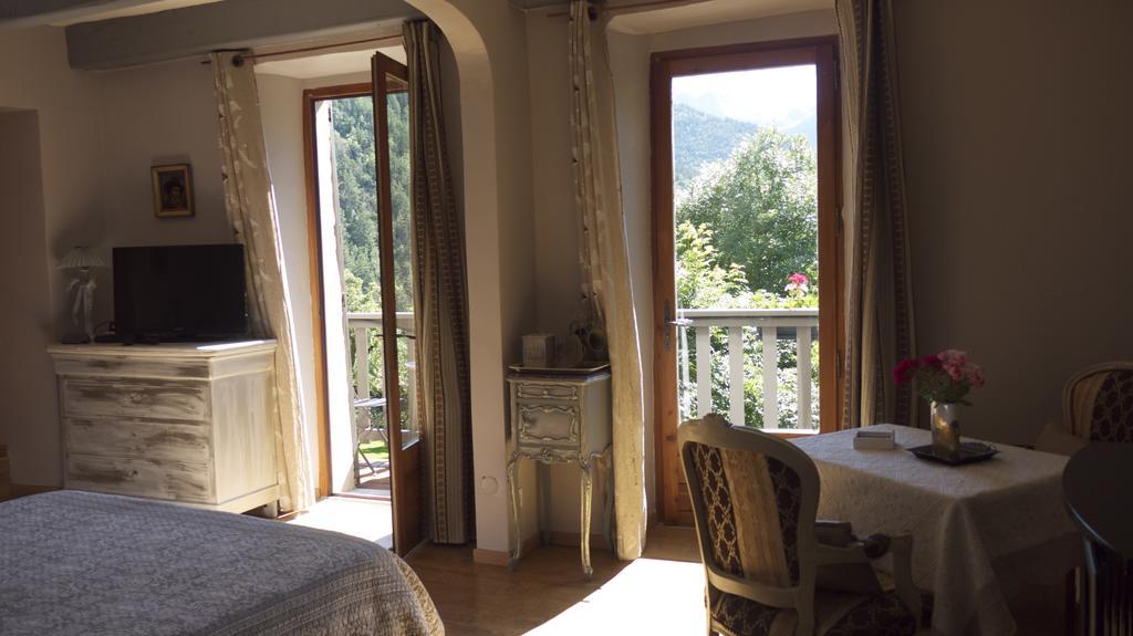 Les Means Bed and Breakfast Meolans-Revel Buitenkant foto