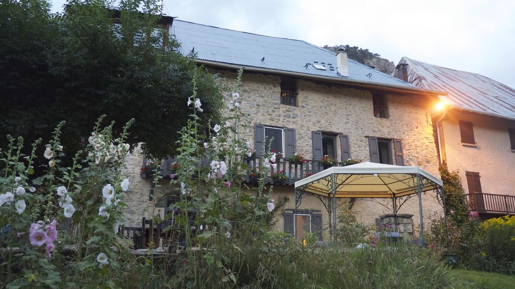 Les Means Bed and Breakfast Meolans-Revel Buitenkant foto