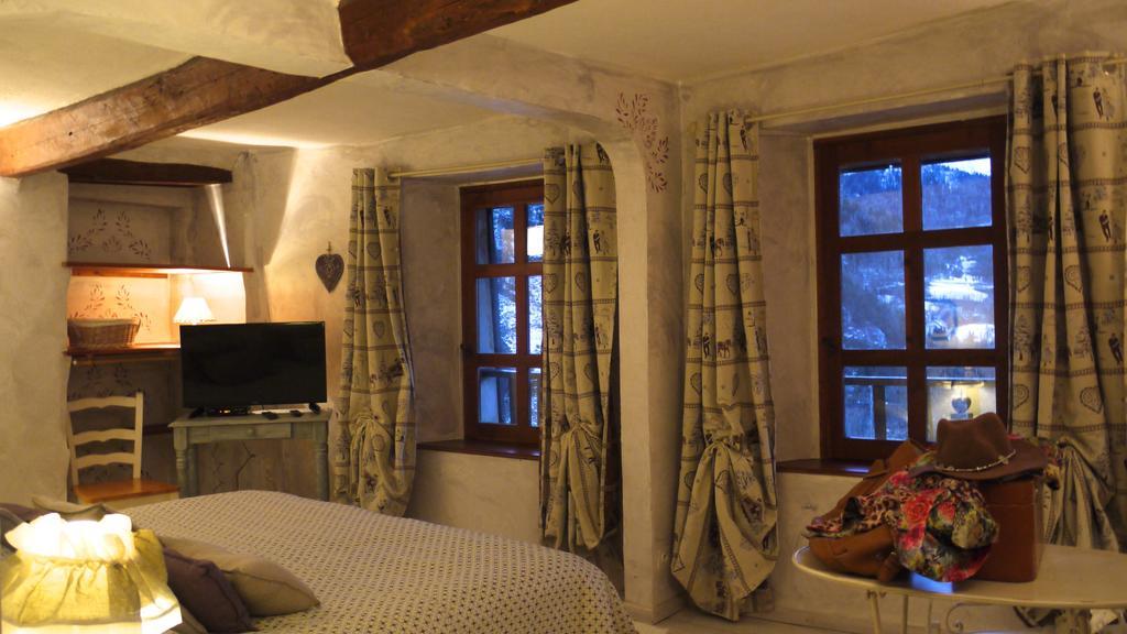 Les Means Bed and Breakfast Meolans-Revel Buitenkant foto