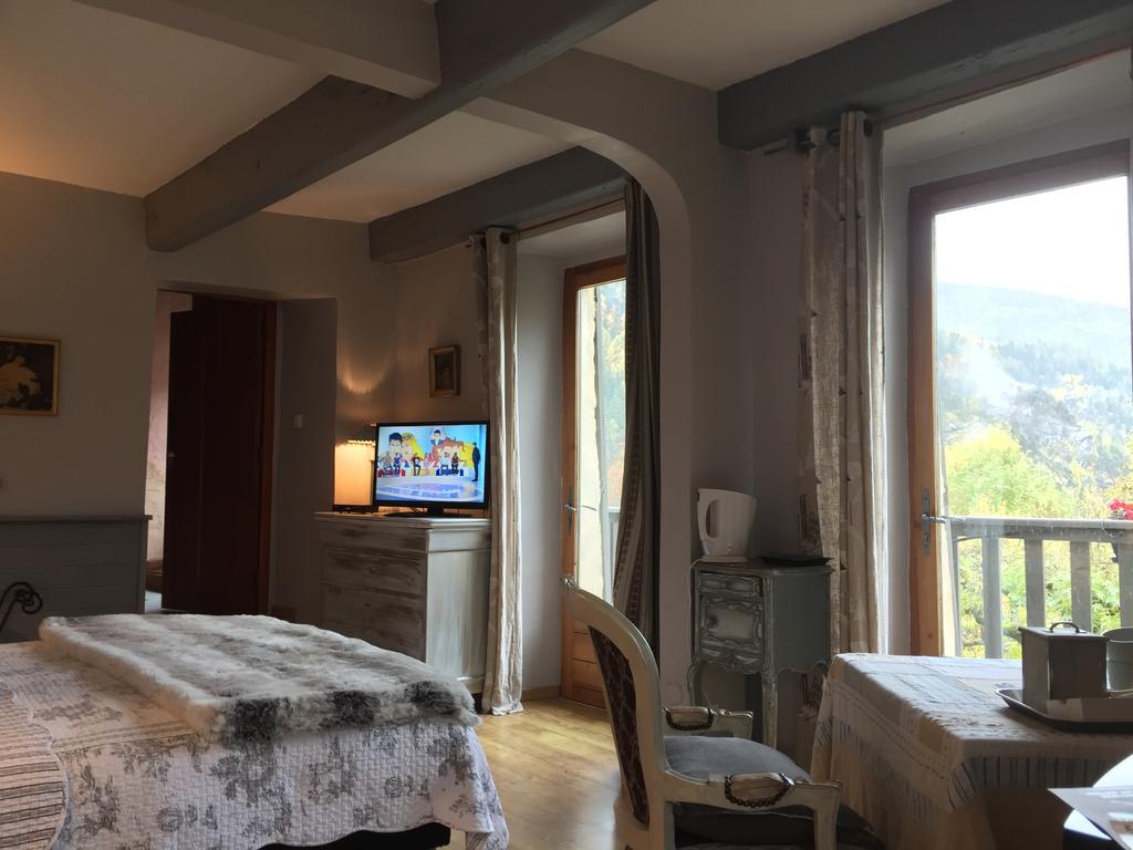 Les Means Bed and Breakfast Meolans-Revel Buitenkant foto