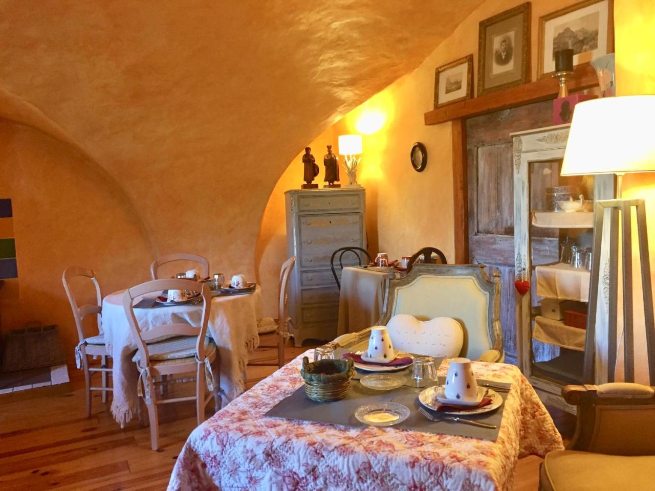 Les Means Bed and Breakfast Meolans-Revel Buitenkant foto