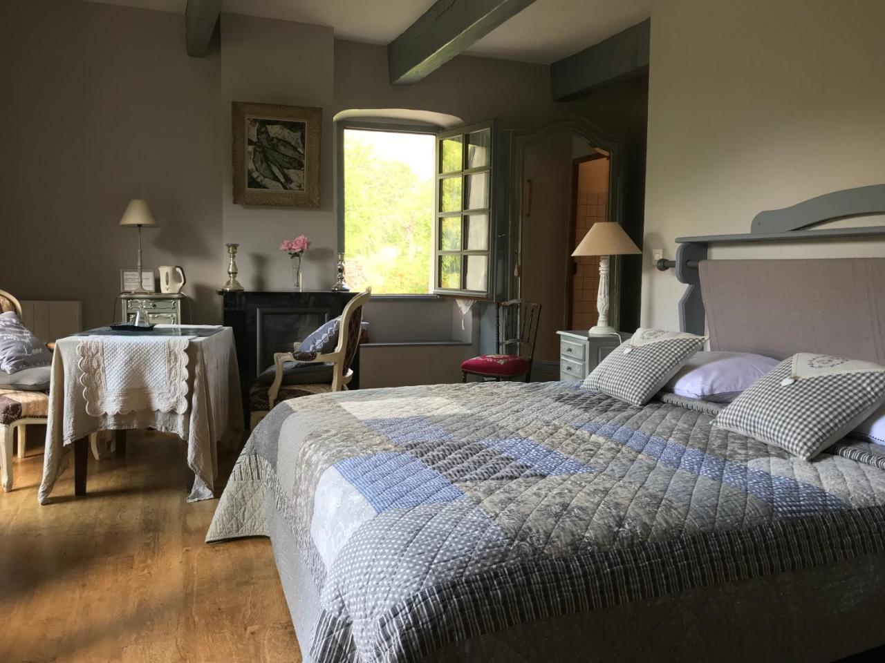 Les Means Bed and Breakfast Meolans-Revel Buitenkant foto